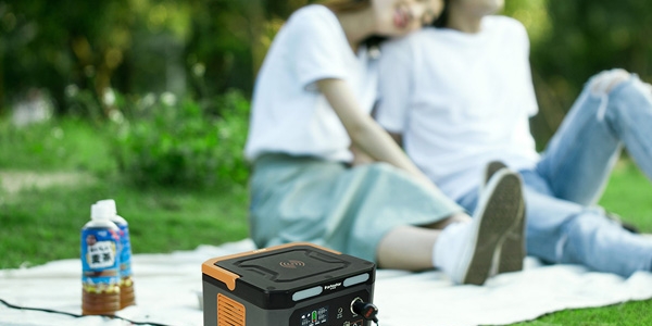 Solar Power vs. Fuel-Based: Which Portable Power Supply is Best?