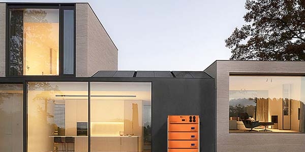 Can you use a lithium battery power station while charging it?